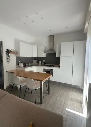 Casa Carlotta * Лезено
